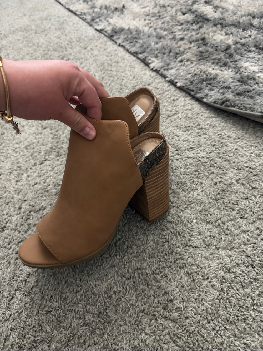 Tan Open-Toe dolce vita 8.5 heels